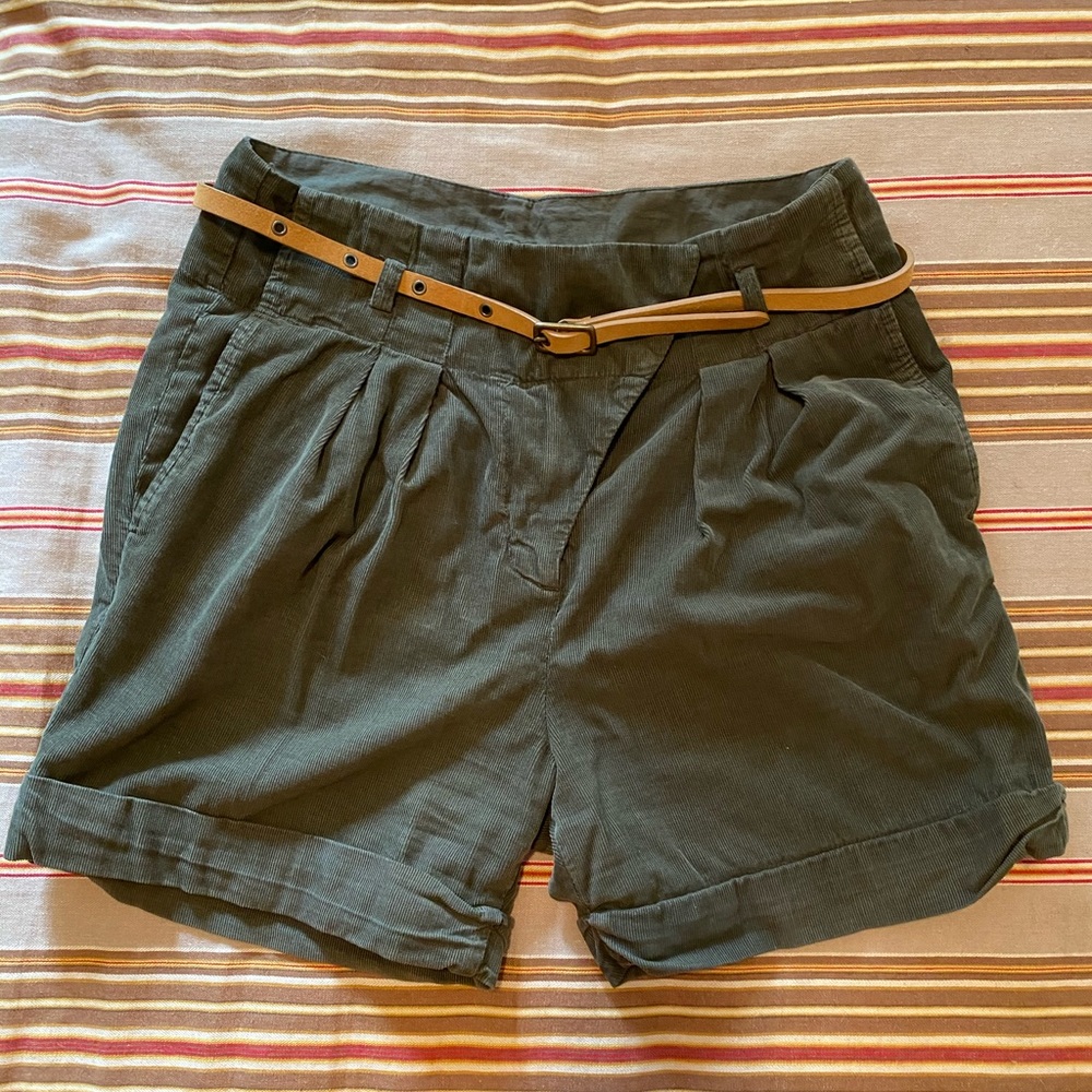Zara Basics green corduroy shorts (with belt)